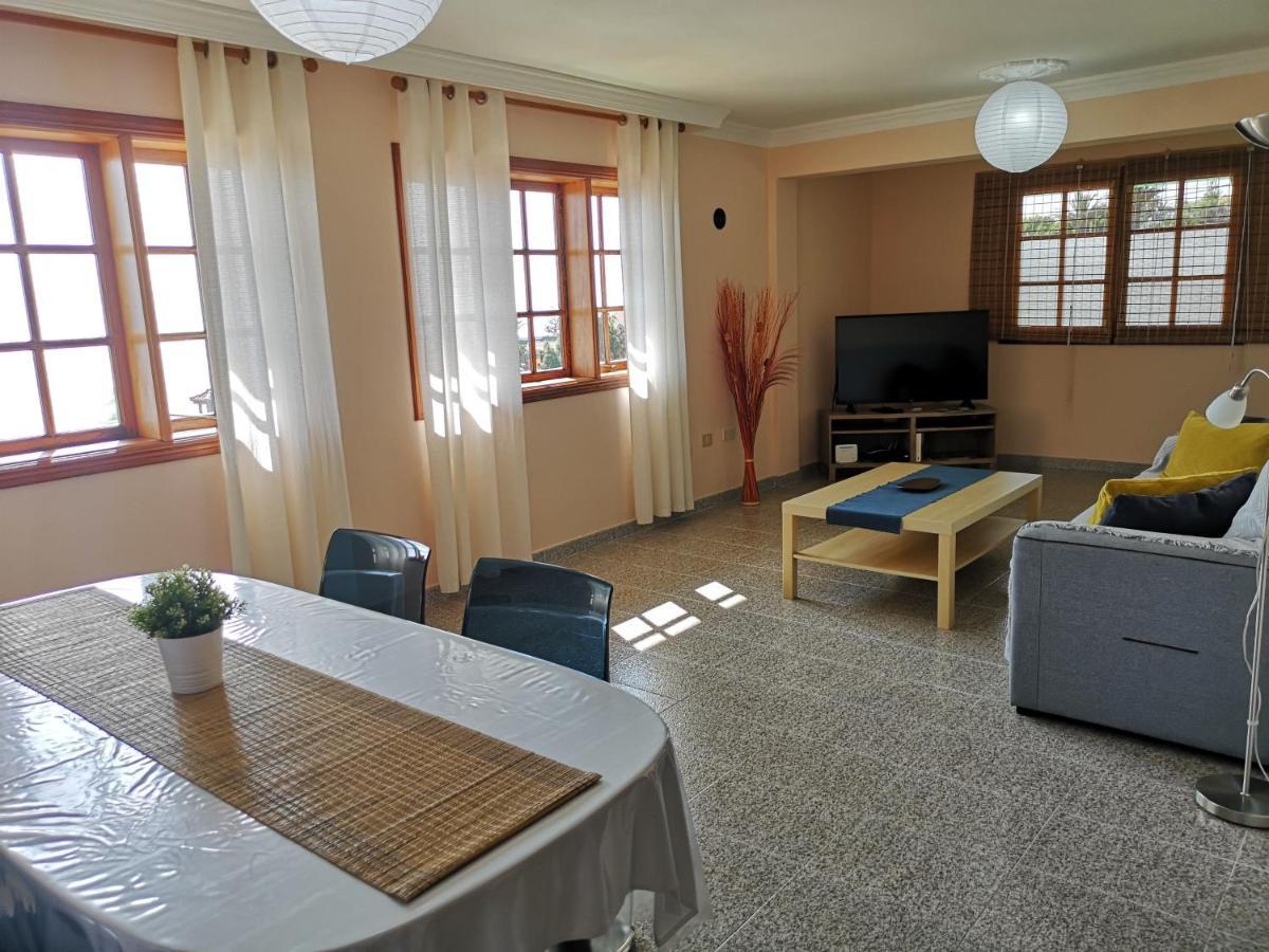 Sea And Mountain View Apartment Los Llanos De Aridane Exterior photo